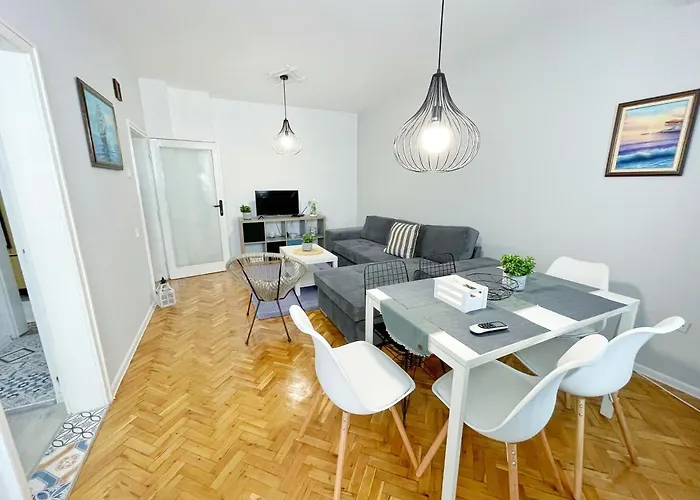 Lägenhet Holiday Home Burgas