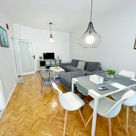 Appartement Holiday Home Burgas Stad